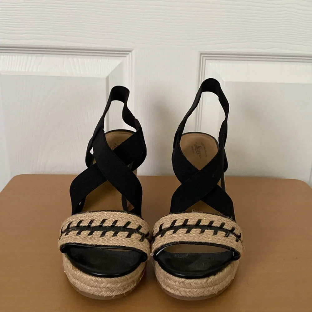 G.H. Bass Rylee Espadrille Wedge Sandals Black and Tan Women’s Size 9.5M